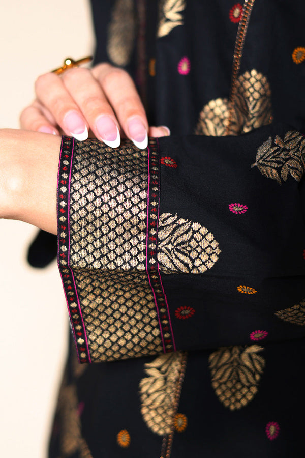 Zeenat Golden Haze Set