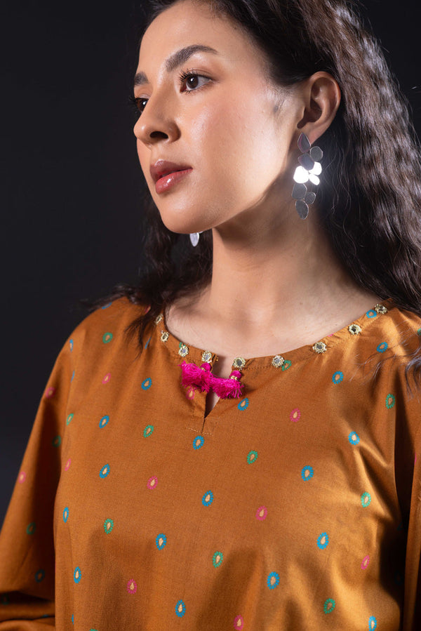 Zeenat Ember Tassel Set