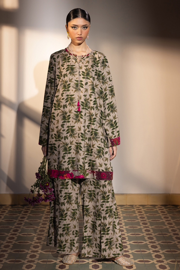 Vibrant Roses Leaf Set