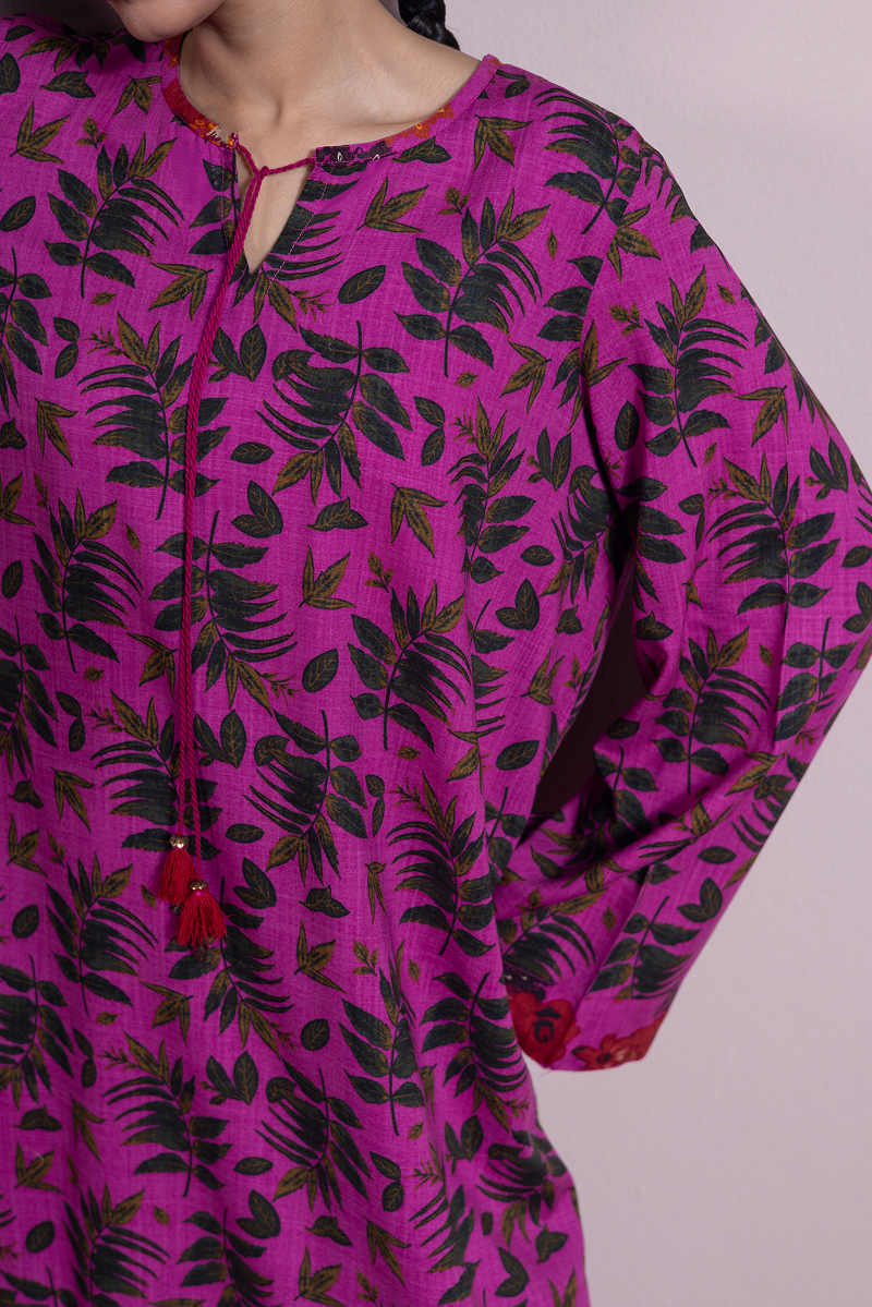 Vibrant Roses Leaf Set