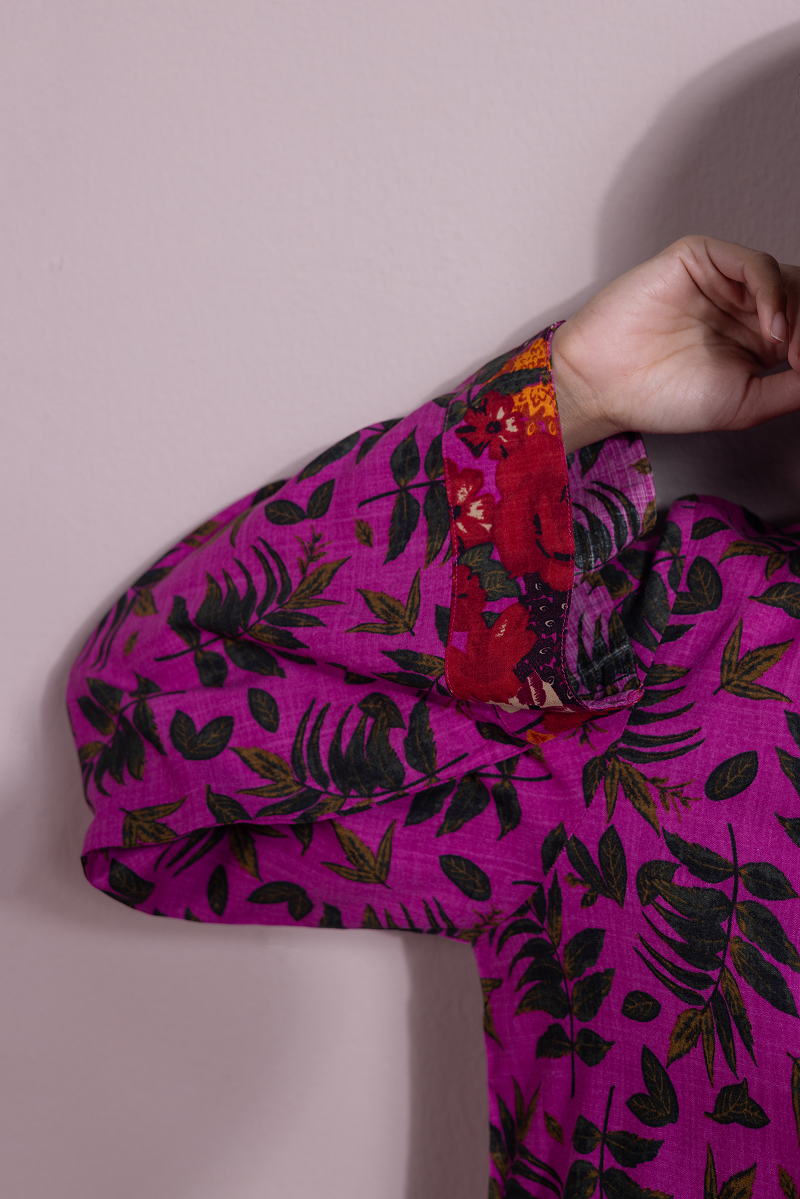 Vibrant Roses Leaf Set