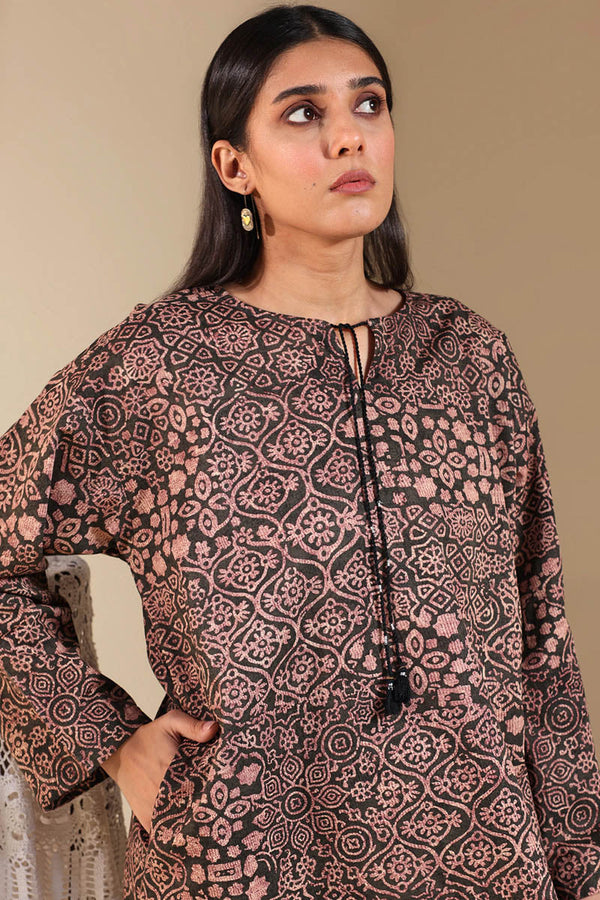 Ajrak Noir Tassel Trail Set