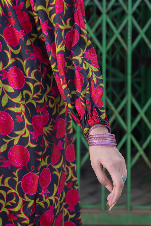 Anar Rang Suzani Set