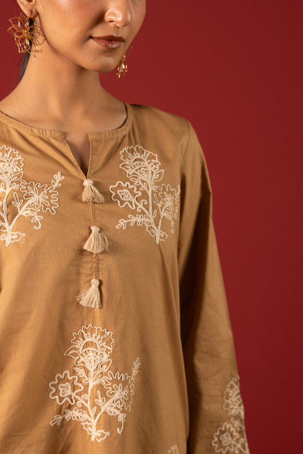 Timeless Threads Tasseled Set