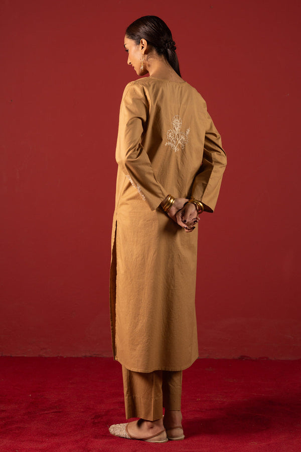 Timeless Threads Tasseled Set