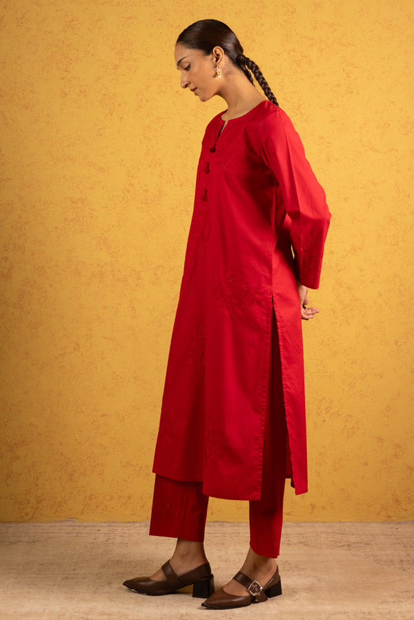 Timeless Threads Tasseled Set