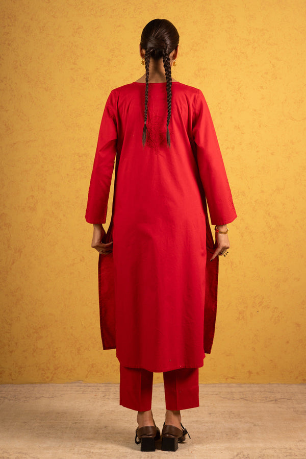 Timeless Threads Tasseled Set