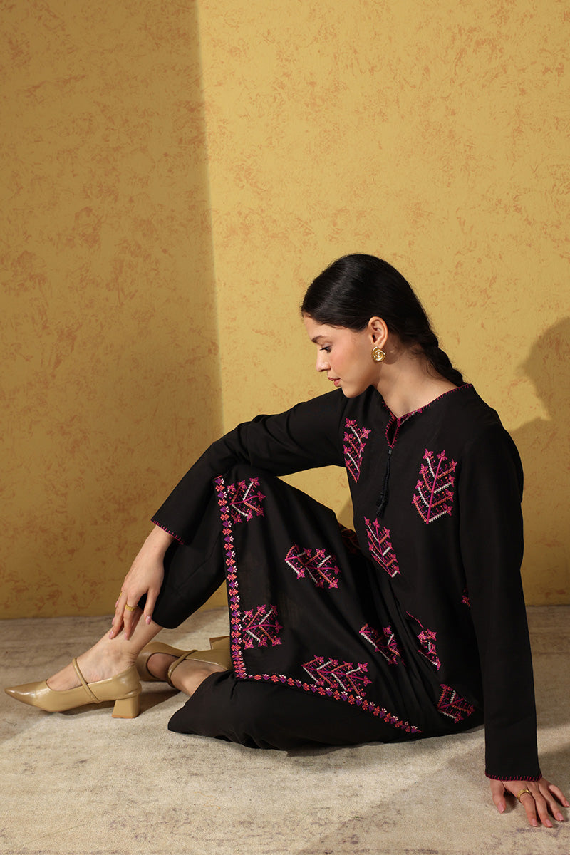 Damask Tasseled Set