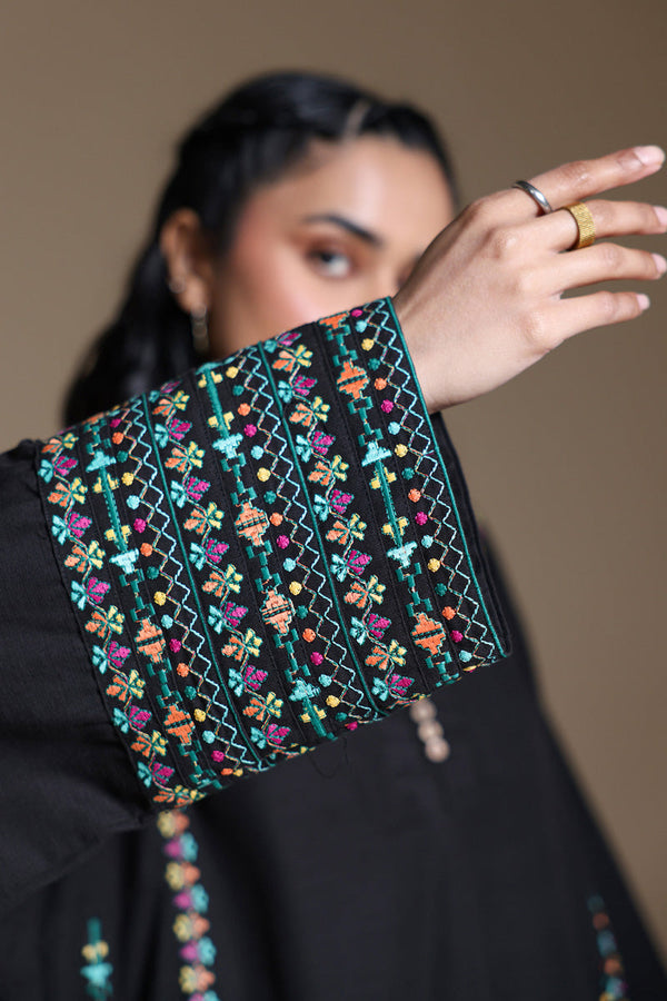 Threaded Tales Damask Set