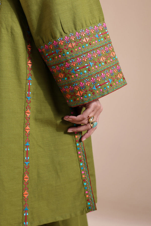 Threaded Tales Damask Set