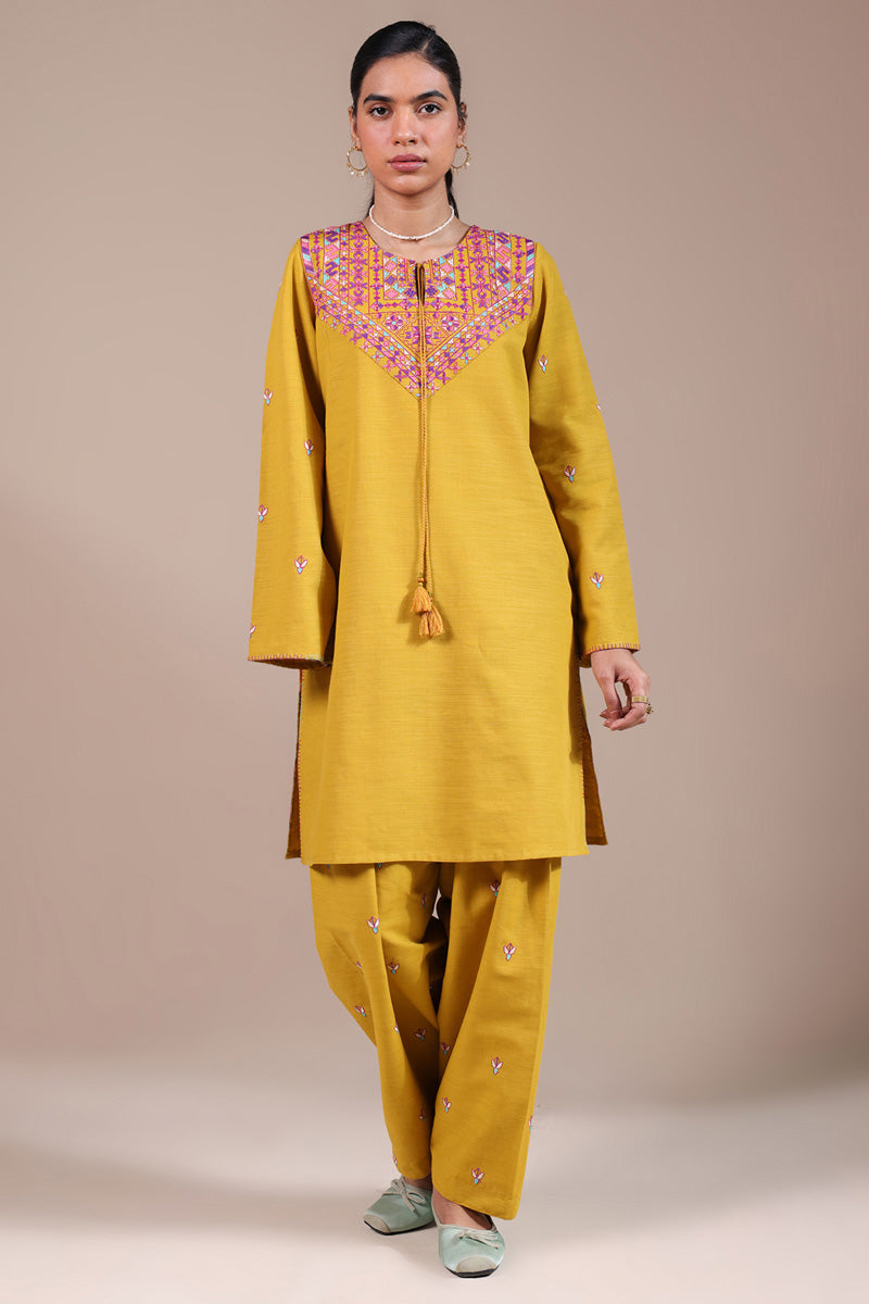 Embroidered Echo Damask Set