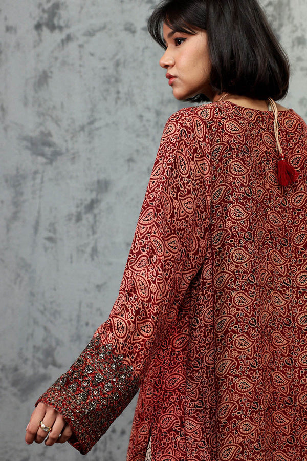 Ajrak Kahani Embroidered Set