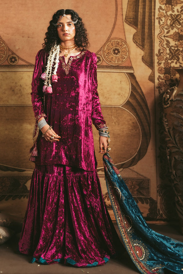 Zeenat Bahaar Gharara Set