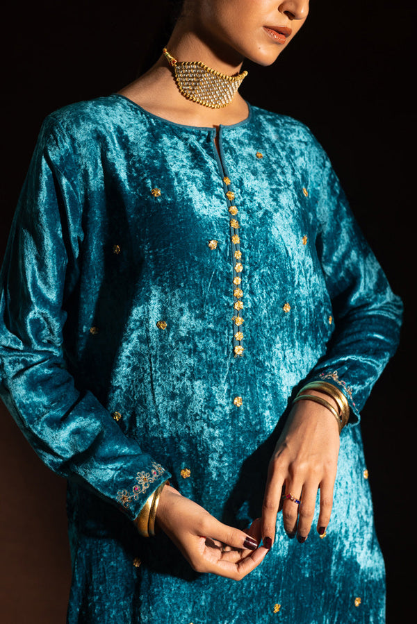 Embroidered Velvet Noir Set