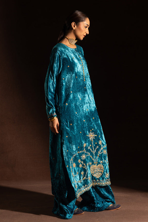 Embroidered Velvet Noir Set