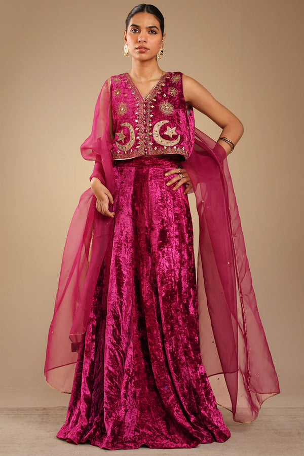 Chand Tara Embroidered Set