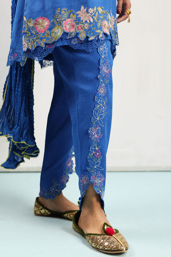 Embroidered Dreams 3-Piece Tulip Set