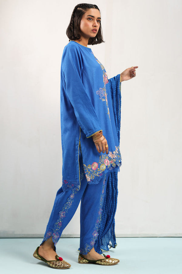 Embroidered Dreams 3-Piece Tulip Set