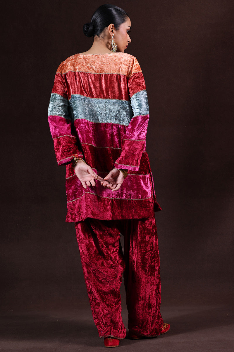 Rang Riwayat Velvet Set
