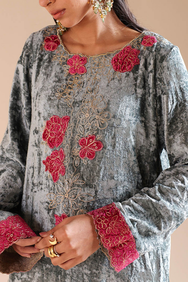 Zareen Velvet 3-Piece Set