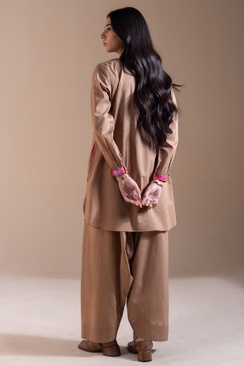 beige
