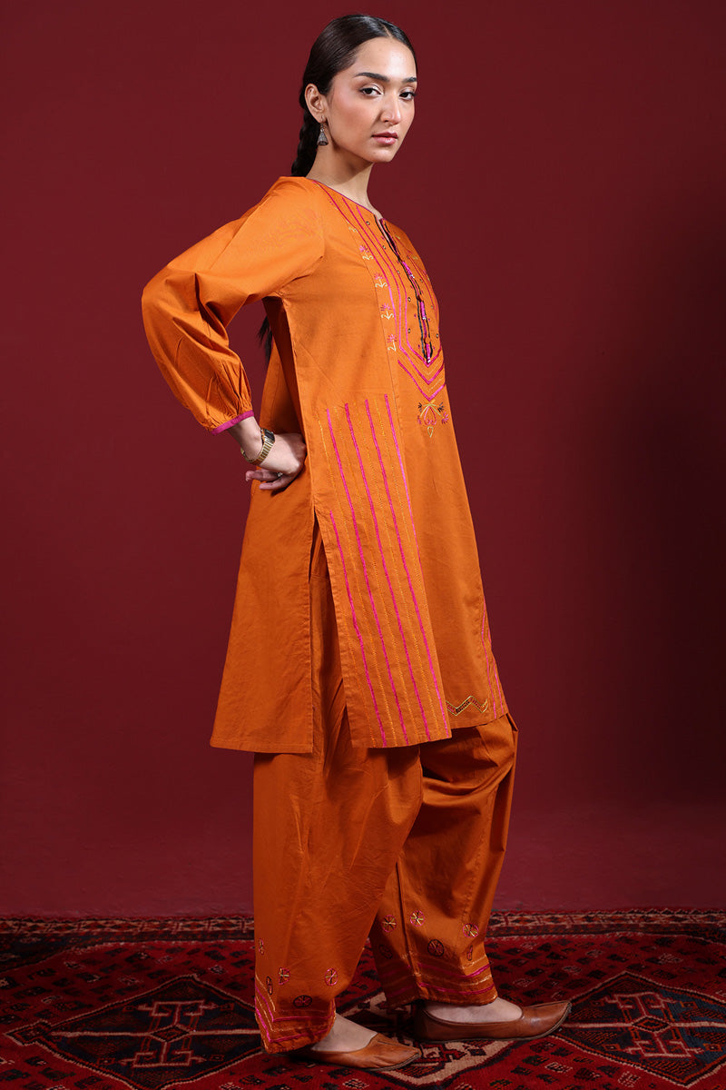 Hand-Embroidered Sainchi Set