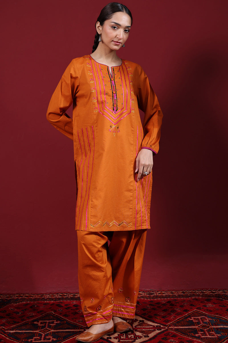 Hand-Embroidered Sainchi Set