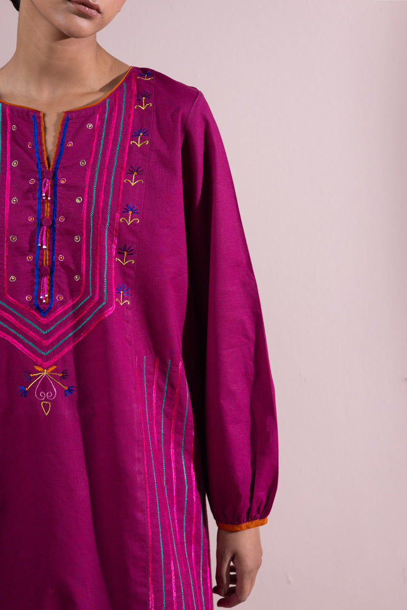 Hand-Embroidered Sainchi Set