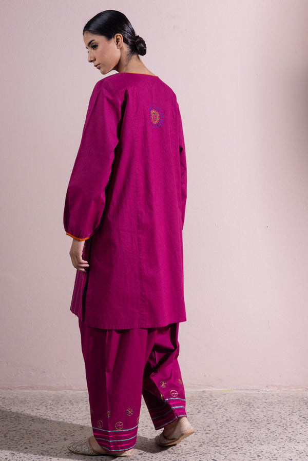 Hand-Embroidered Sainchi Set