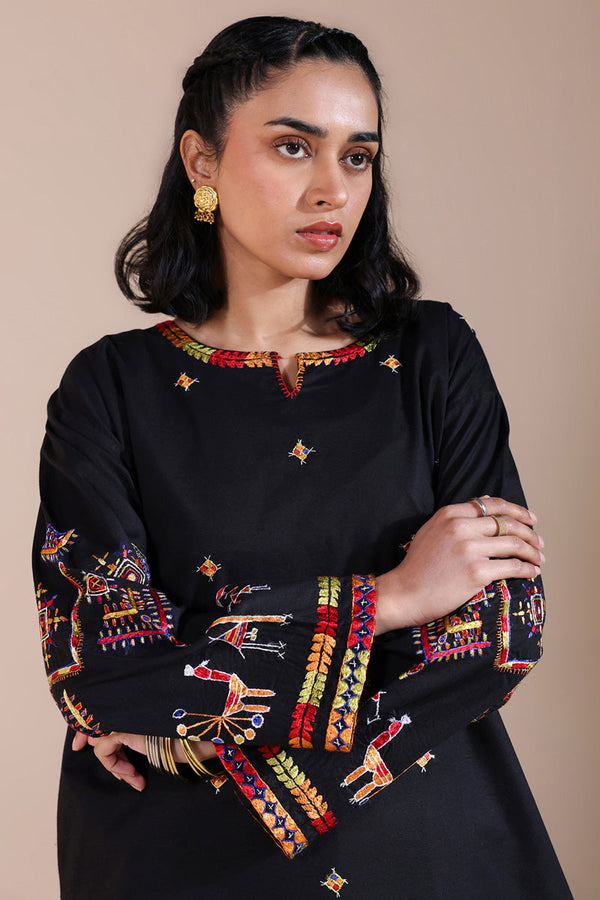 Hand-Embroidered Sainchi Set