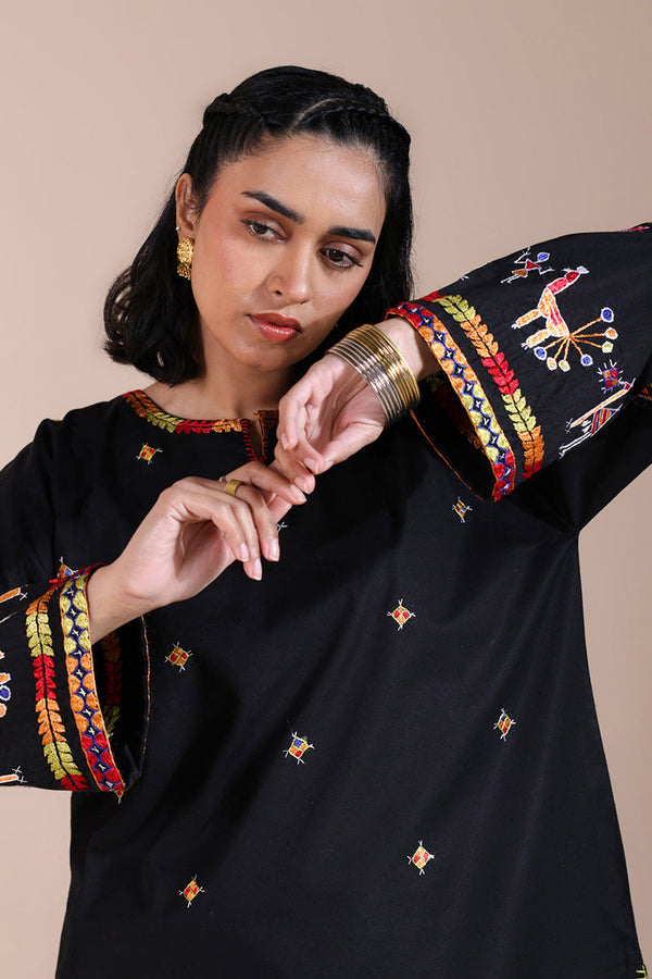 Hand-Embroidered Sainchi Set