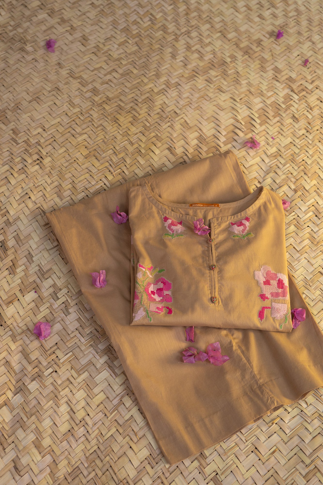 beige