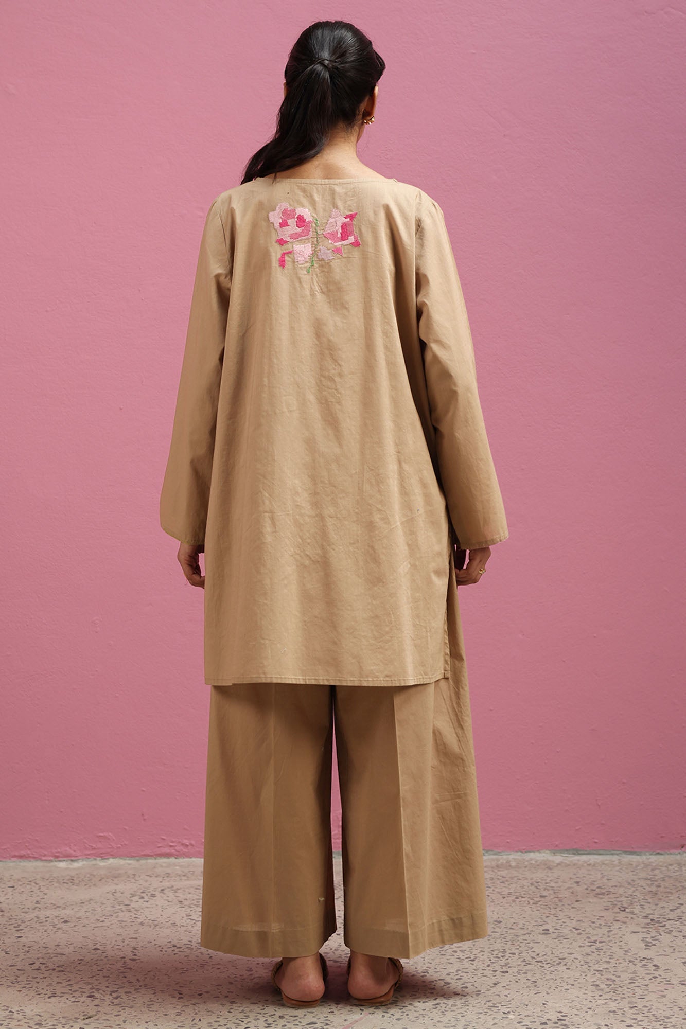 beige