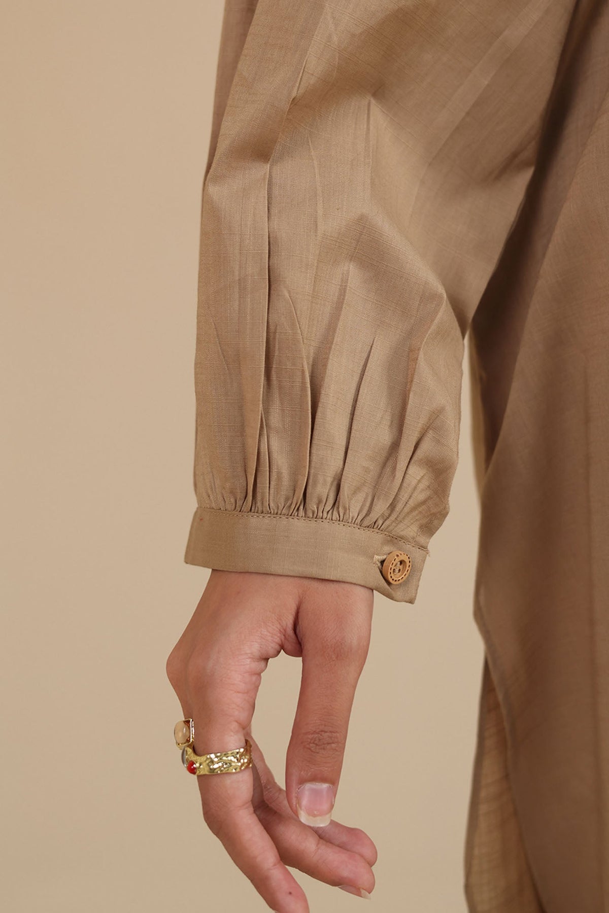 beige