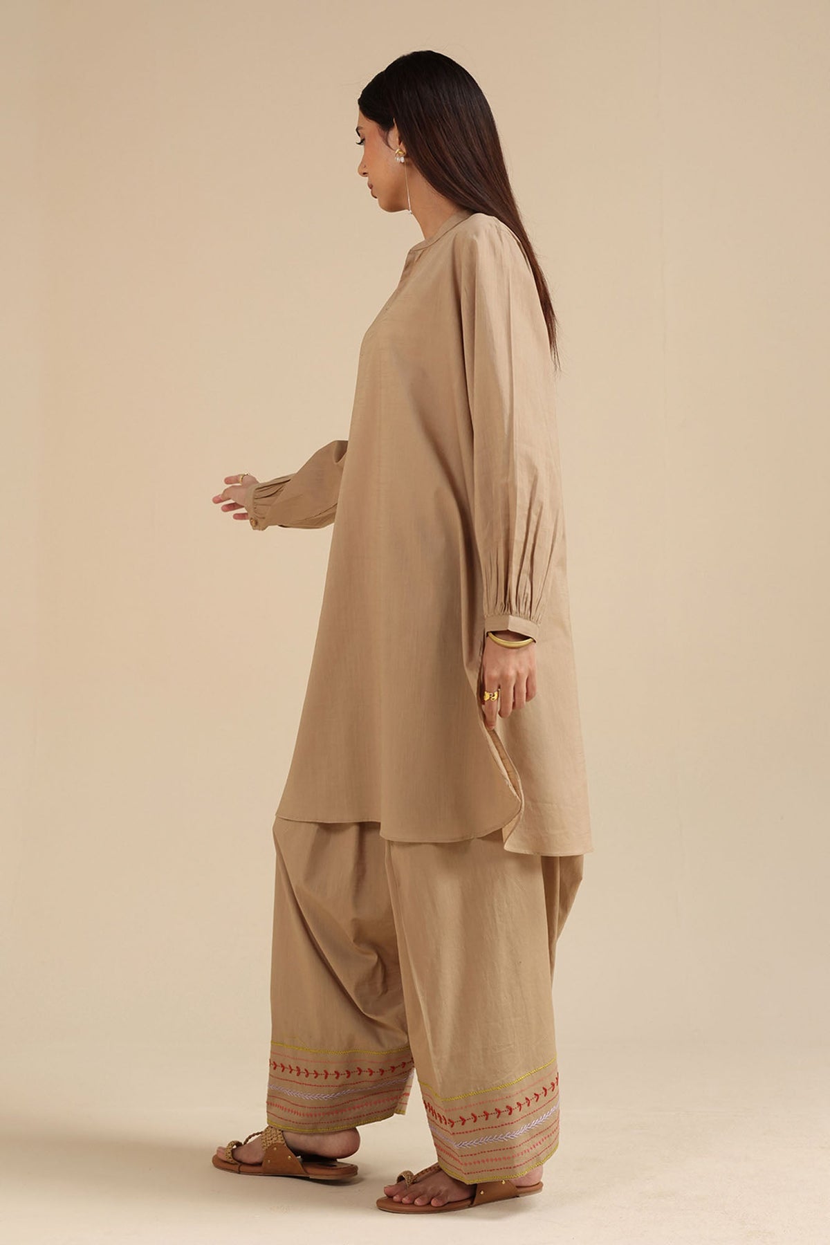 beige