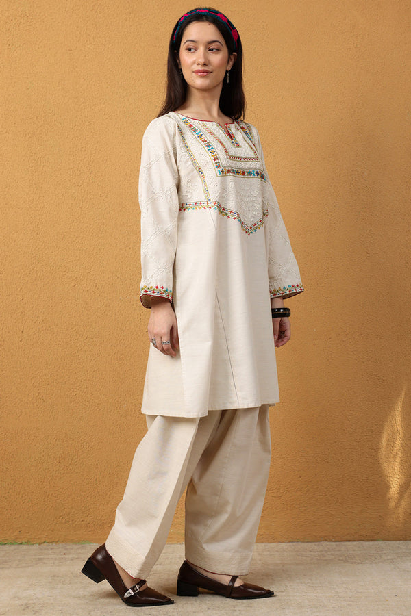 Hand-Embroidered Hues Set