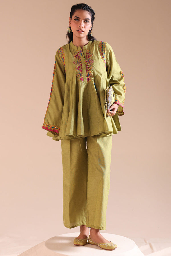 Hand-Crafted Aina Set