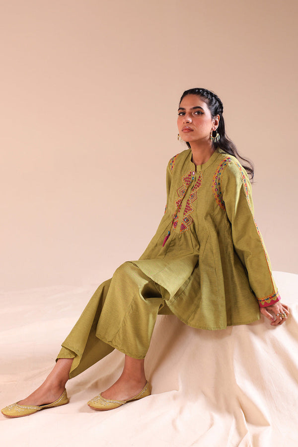 Hand-Crafted Aina Set