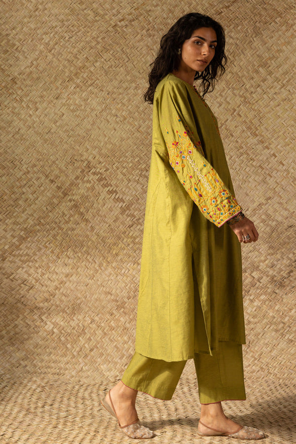 Aina Hand-Crafted Set