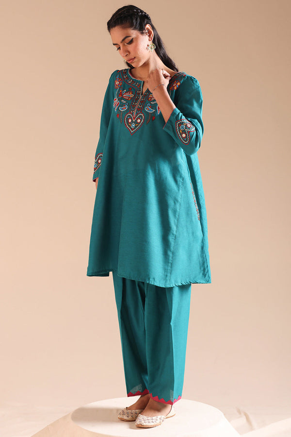 Hand-Embroidered Sheesh Set