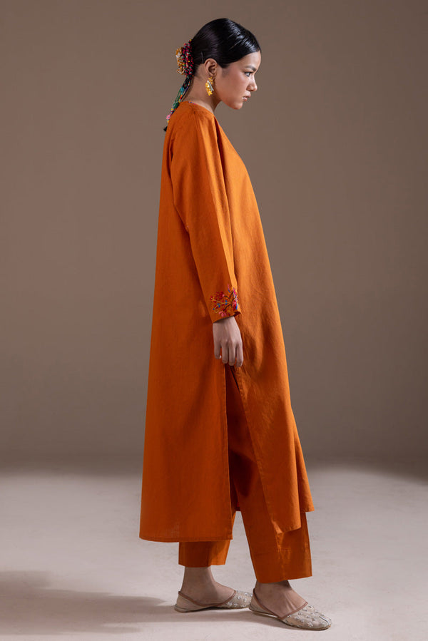 Cottage Chic Embroidered Set