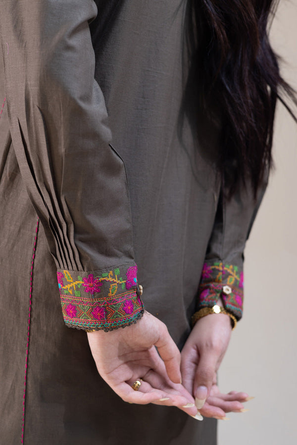 Pyari Paras Cross-Stitch Set