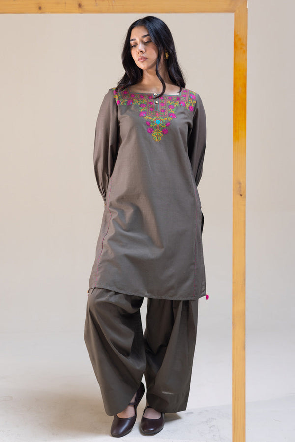 Pyari Paras Cross-Stitch Set