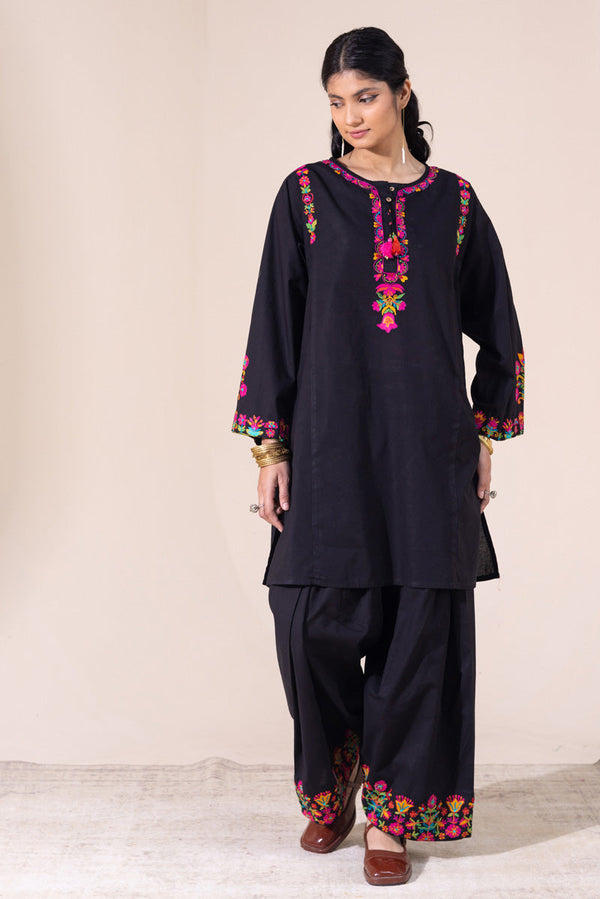 Laari Adda Farshi Set