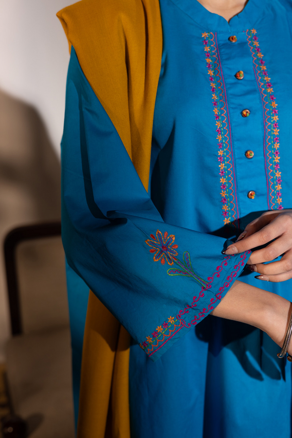 Chitrali Chogha Embroidered Set