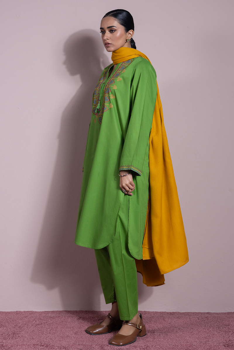 Chitrali Chogha Heart Set