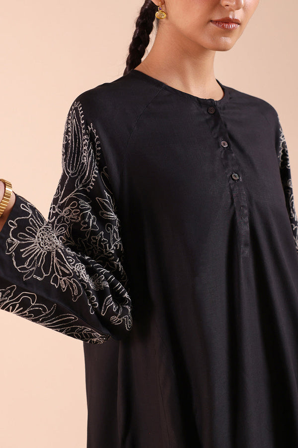 Mono Muse Embroidered Set