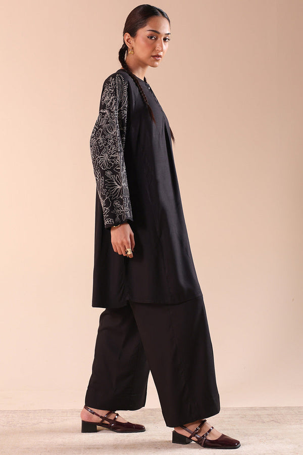 Mono Muse Embroidered Set