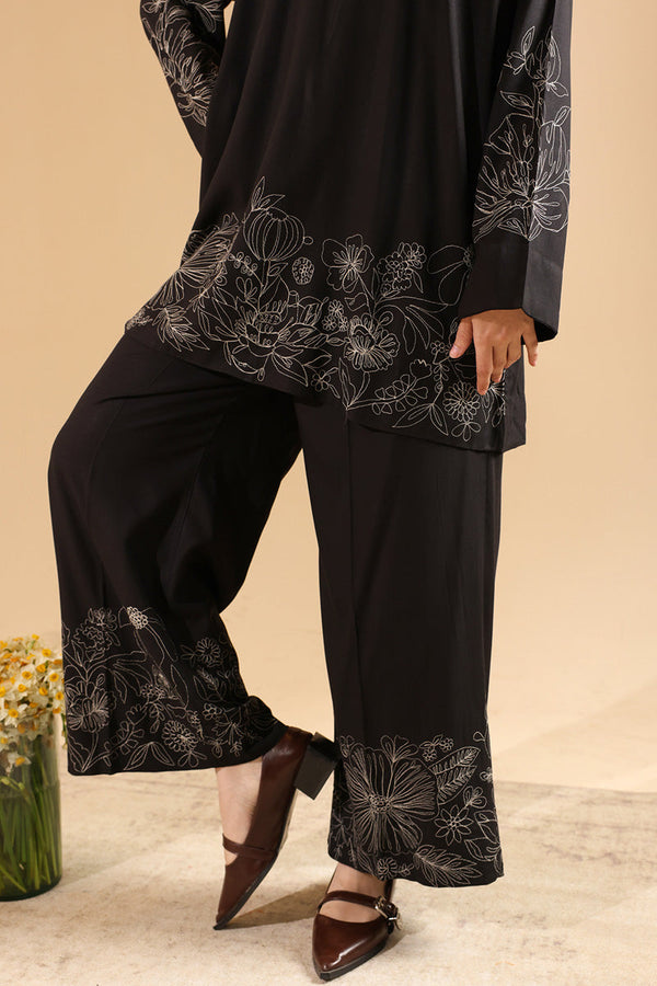 Monochrome Embroidered Edit Set