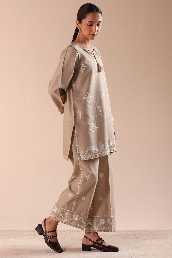 Misty Embroidered Set